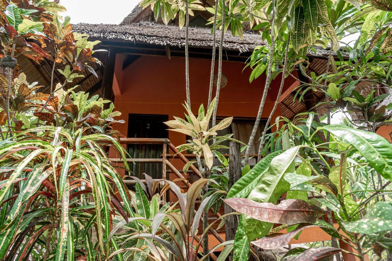 Villa Solaria General Luna  Exterior photo