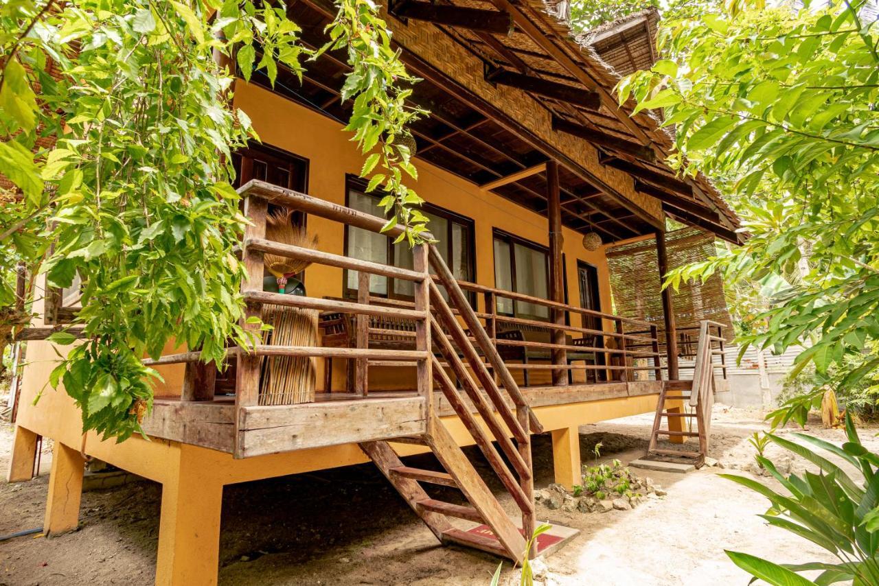 Villa Solaria General Luna  Exterior photo